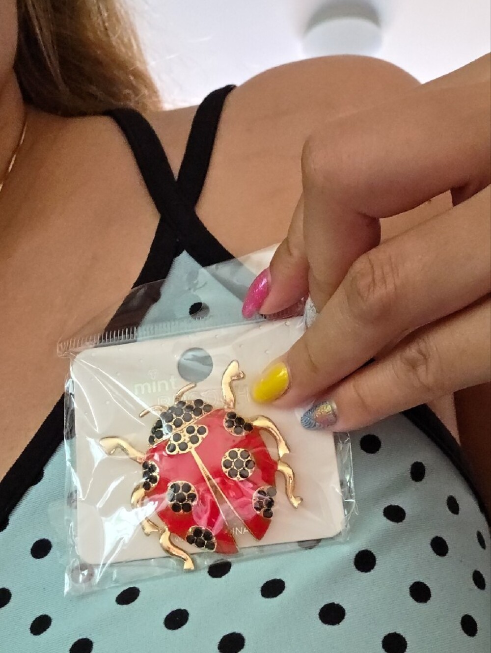 Bug Brooch - Picture 5 of 5